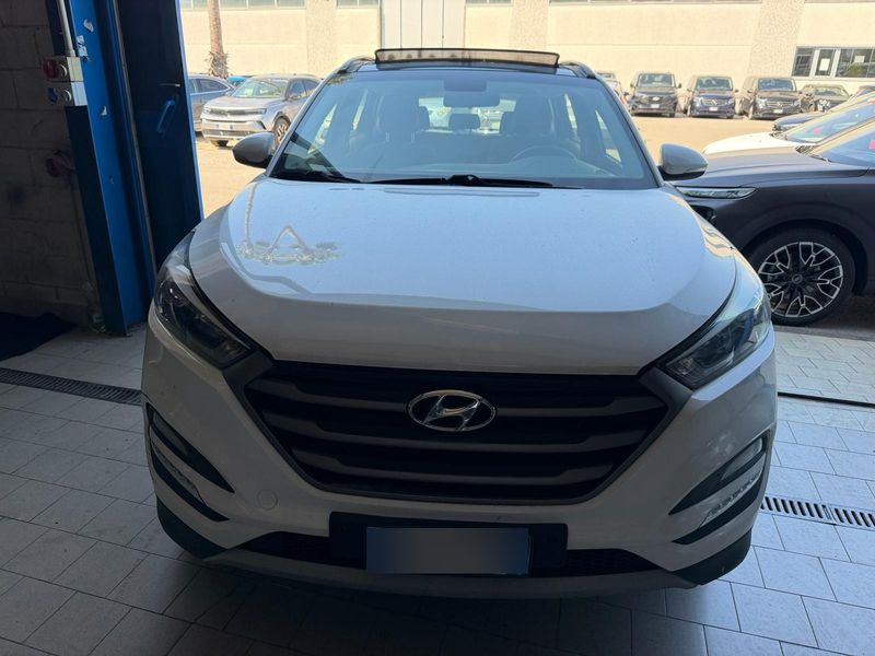 Hyundai Tucson 1.7 CRDi 25 Aniversario 4x2 — zdjęcie 7
