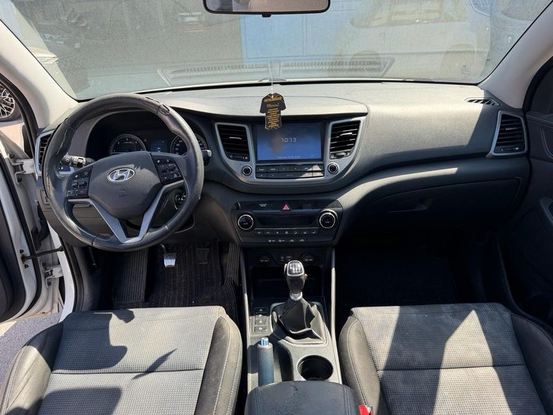 Hyundai Tucson 1.7 CRDi 25 Aniversario 4x2 — zdjęcie 11