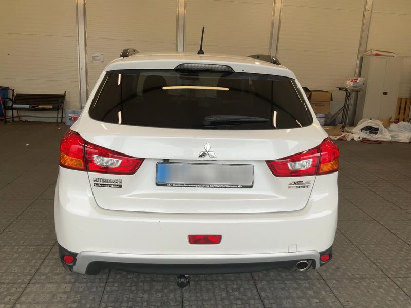 Mitsubishi ASX 1.8 DI-D Diamant Edition 4WD — zdjęcie 5