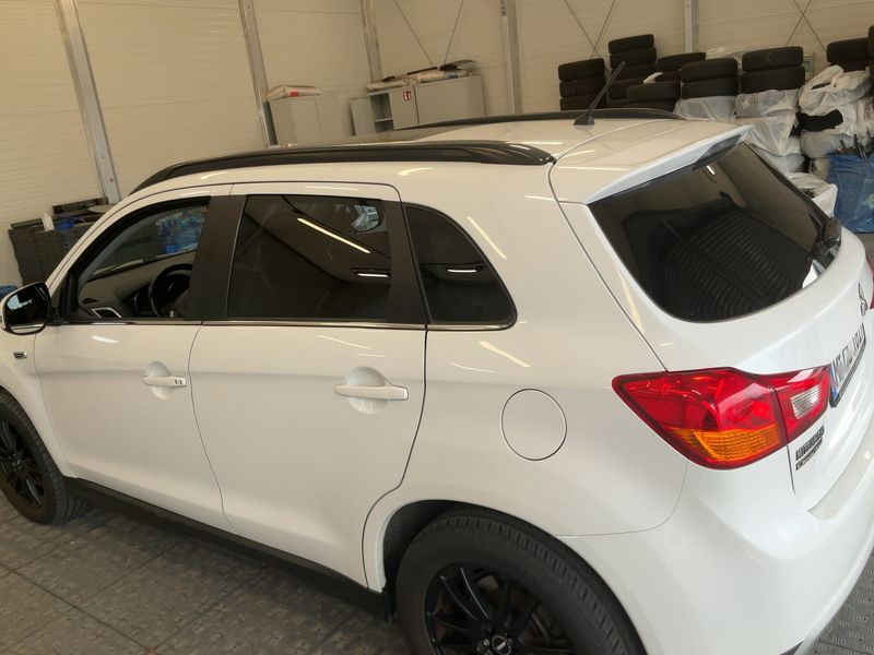 Mitsubishi ASX 1.8 DI-D Diamant Edition 4WD — zdjęcie 3