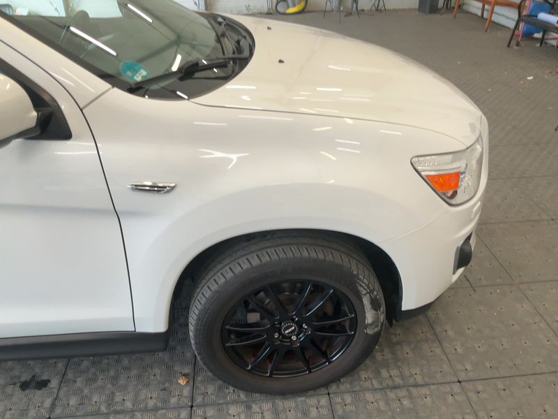 Mitsubishi ASX 1.8 DI-D Diamant Edition 4WD — zdjęcie 8