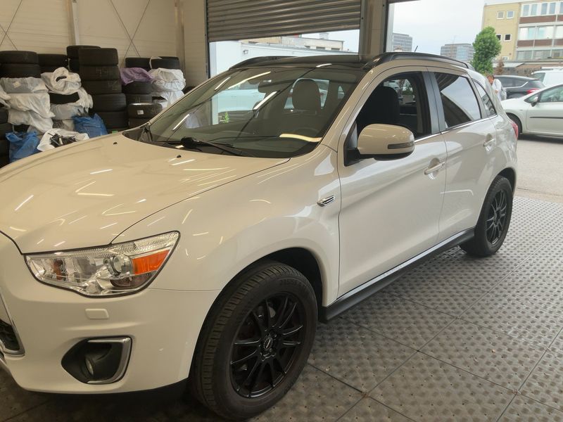Mitsubishi ASX 1.8 DI-D Diamant Edition 4WD — zdjęcie 2