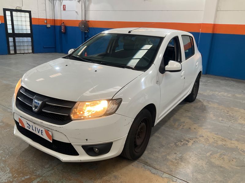 Dacia Sandero 1.2 Laureate — zdjęcie 1