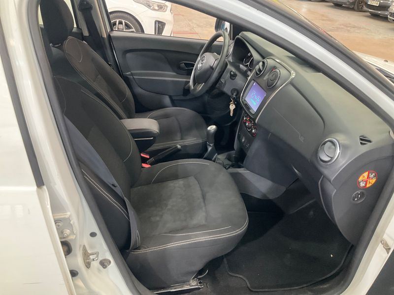 Dacia Sandero 1.2 Laureate — zdjęcie 3