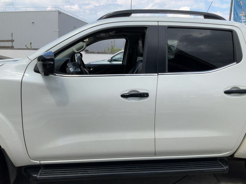 Nissan Navara NP-300 2.3 dCi N-Guard Double Cab 4x4 — zdjęcie 4