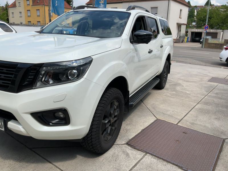 Nissan Navara NP-300 2.3 dCi N-Guard Double Cab 4x4 — zdjęcie 2