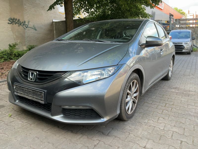 Honda Civic 1.4 Comfort — zdjęcie 1