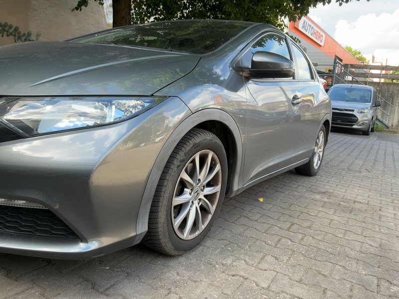 Honda Civic 1.4 Comfort — zdjęcie 2