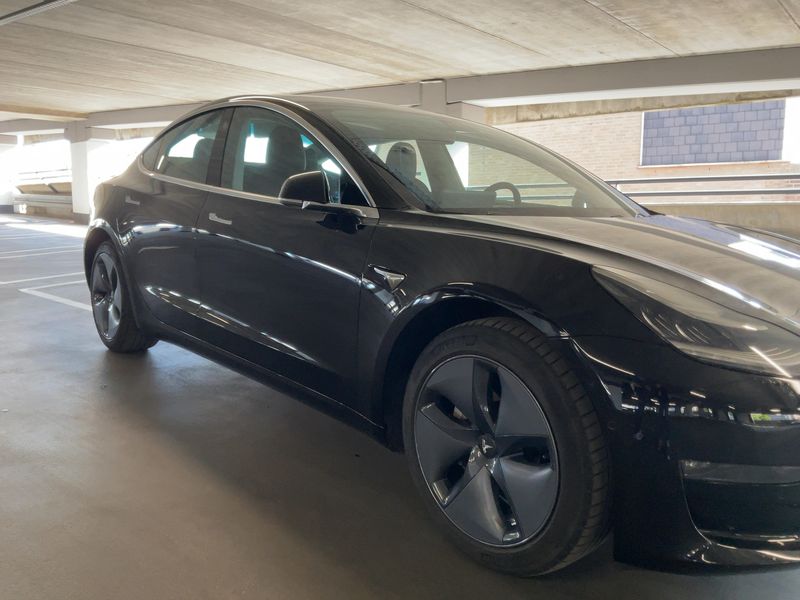 Tesla Model 3 Standard Range Plus — zdjęcie 8