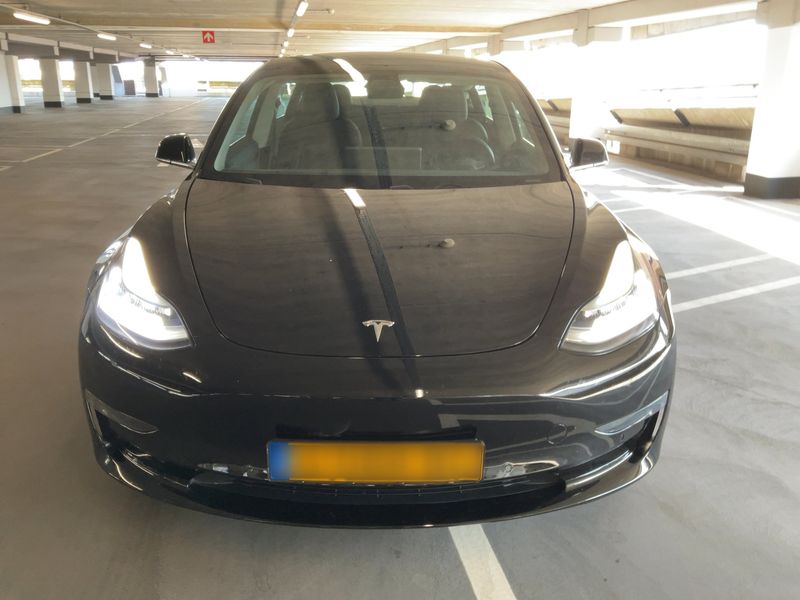 Tesla Model 3 Standard Range Plus — zdjęcie 9