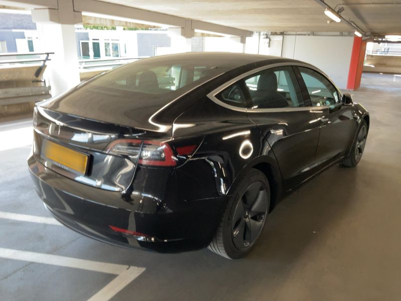 Tesla Model 3 Standard Range Plus — zdjęcie 6