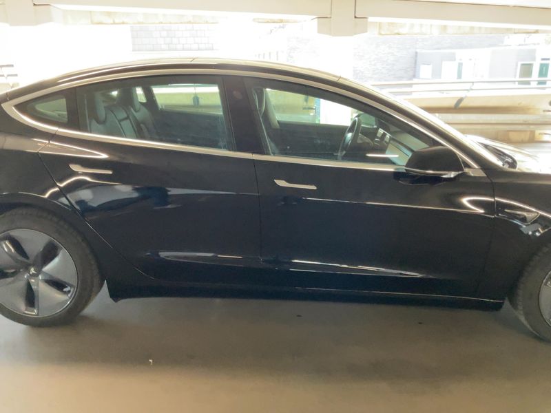 Tesla Model 3 Standard Range Plus — zdjęcie 7