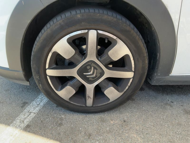 Citroen C3 1.2 PureTech Shine 2018 – снимка 3