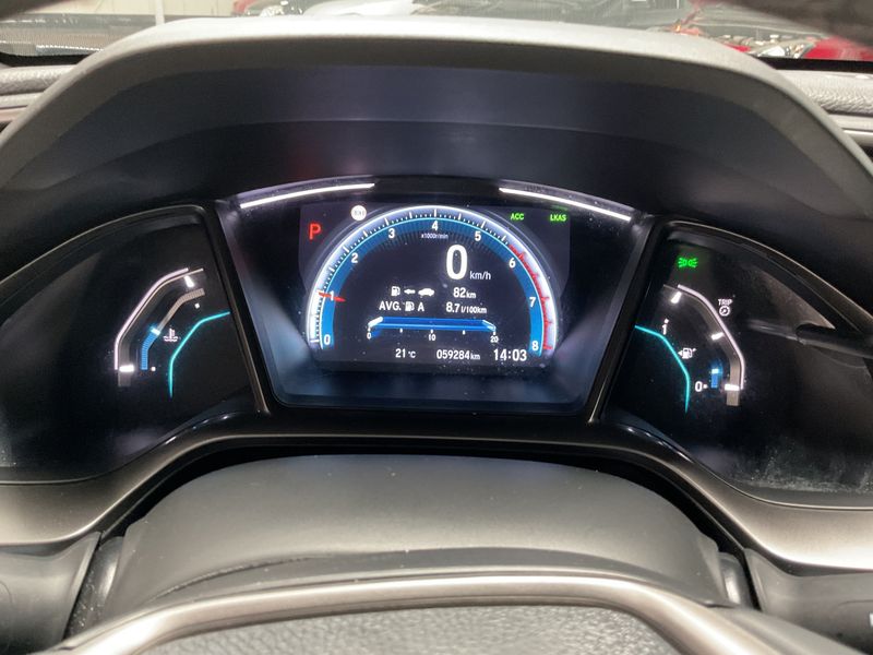 Honda Civic 1.0 VTEC Executive — zdjęcie 13