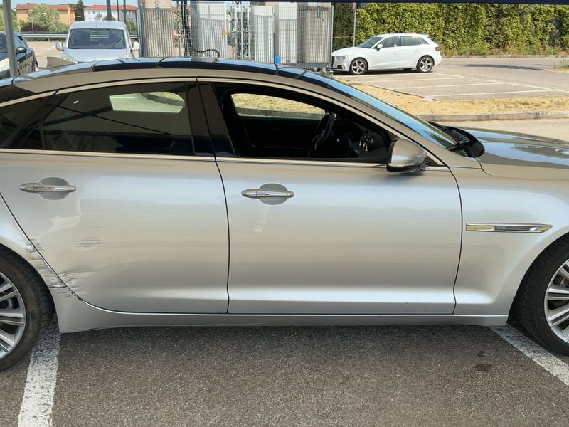 Jaguar XJ 3.0 D V6 Premium Luxury — zdjęcie 7