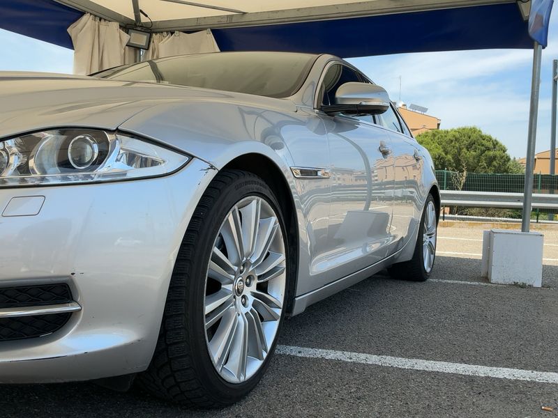 Jaguar XJ 3.0 D V6 Premium Luxury — zdjęcie 2