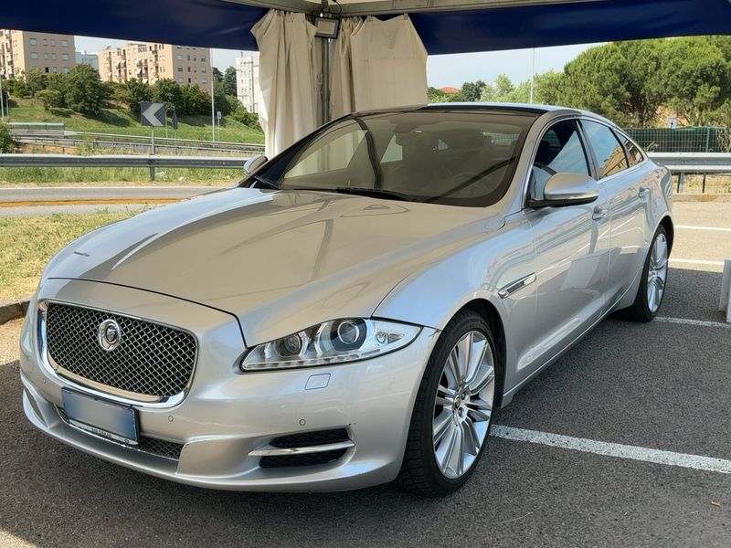 Jaguar XJ 3.0 D V6 Premium Luxury — zdjęcie 1