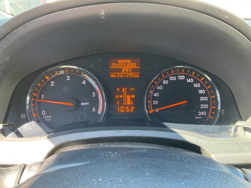 Toyota Avensis 2.0 D-4D — zdjęcie 4