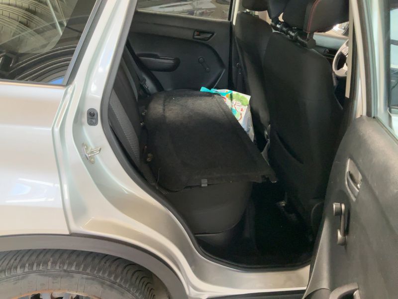 Suzuki Vitara 1.4 BoosterJet Mild-Hybrid Comfort 4x2 — zdjęcie 14