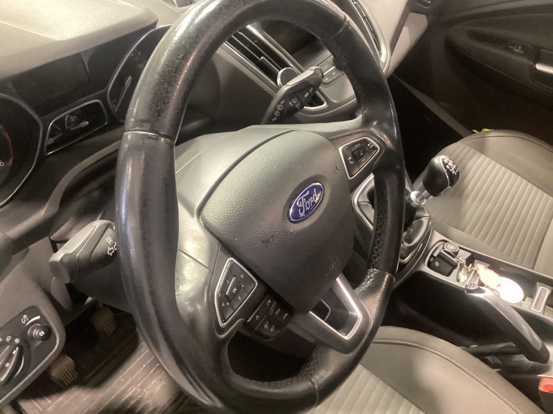 Ford C-Max 1.5 TDCi Titanium 2016 – снимка 22