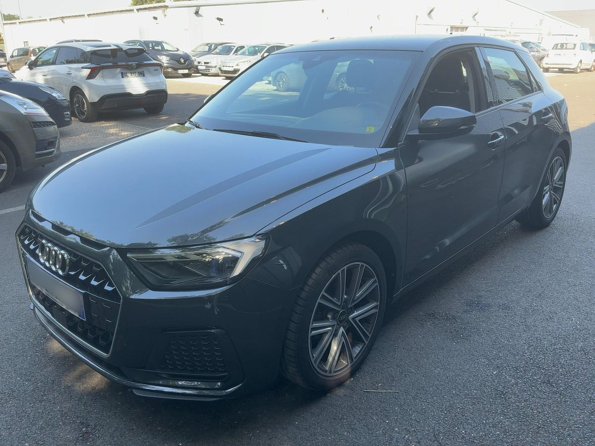 Audi A1 2022 — photo 1