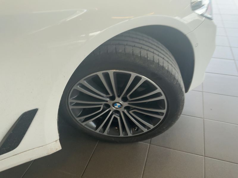 BMW 5er 520d Mild-Hybrid xDrive Sport Line 2020 – снимка 11