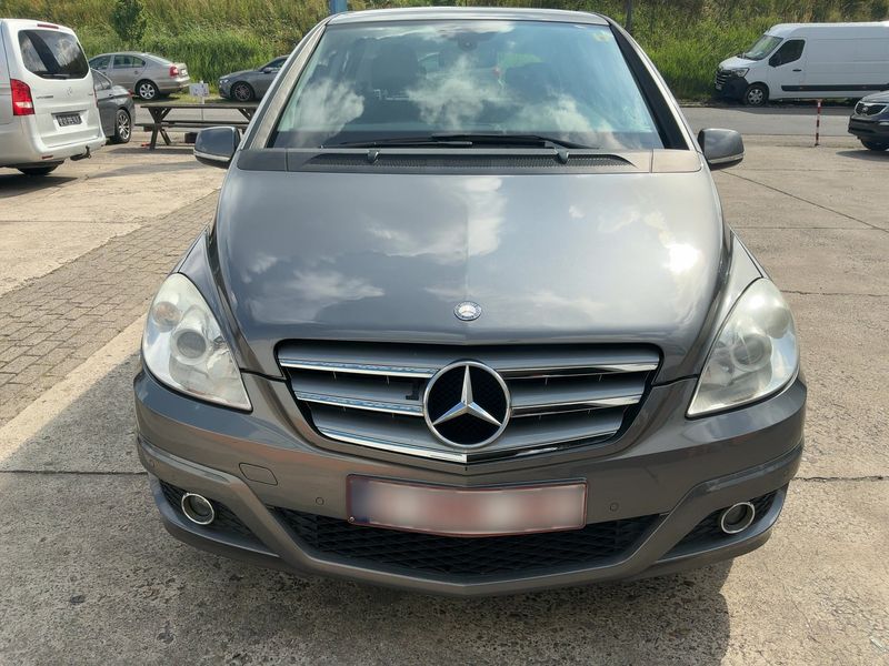 Mercedes-Benz B-Klasse B 180 CDI — zdjęcie 9