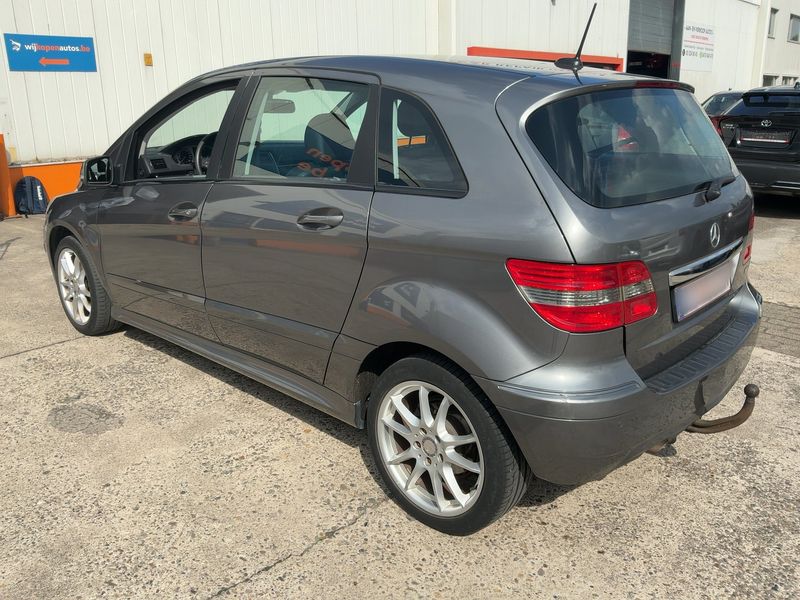 Mercedes-Benz B-Klasse B 180 CDI — zdjęcie 3