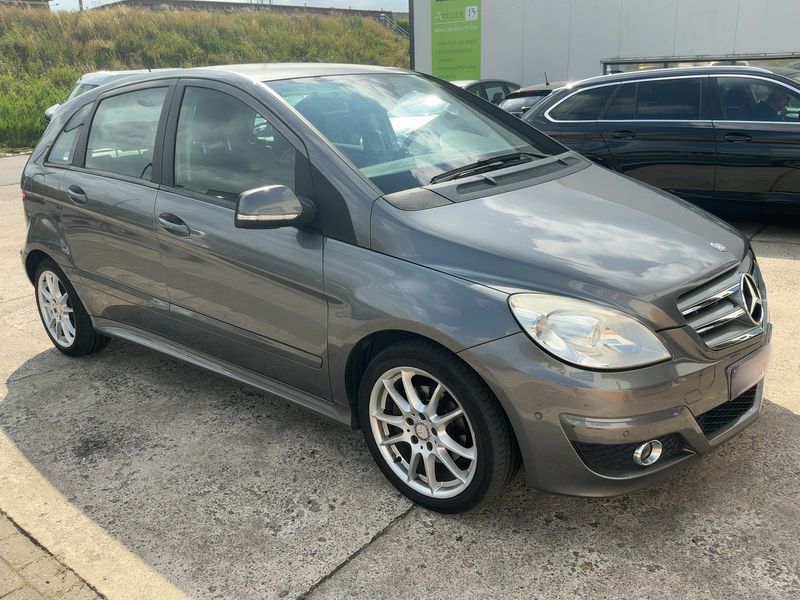 Mercedes-Benz B-Klasse B 180 CDI — zdjęcie 8
