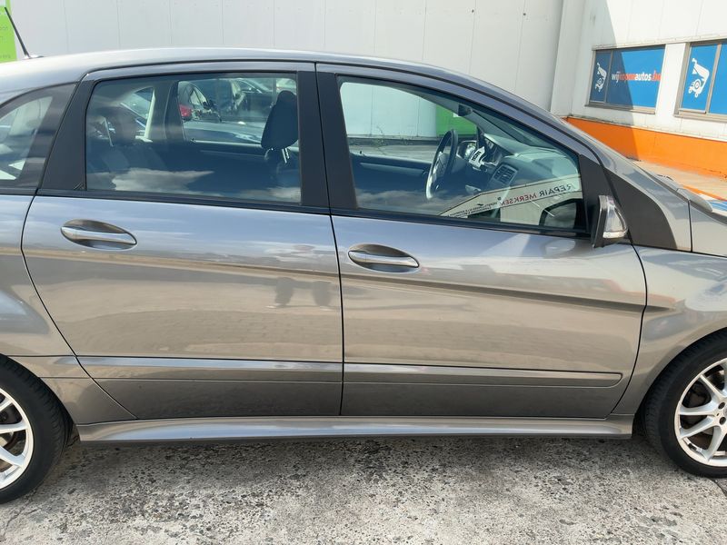 Mercedes-Benz B-Klasse B 180 CDI — zdjęcie 7