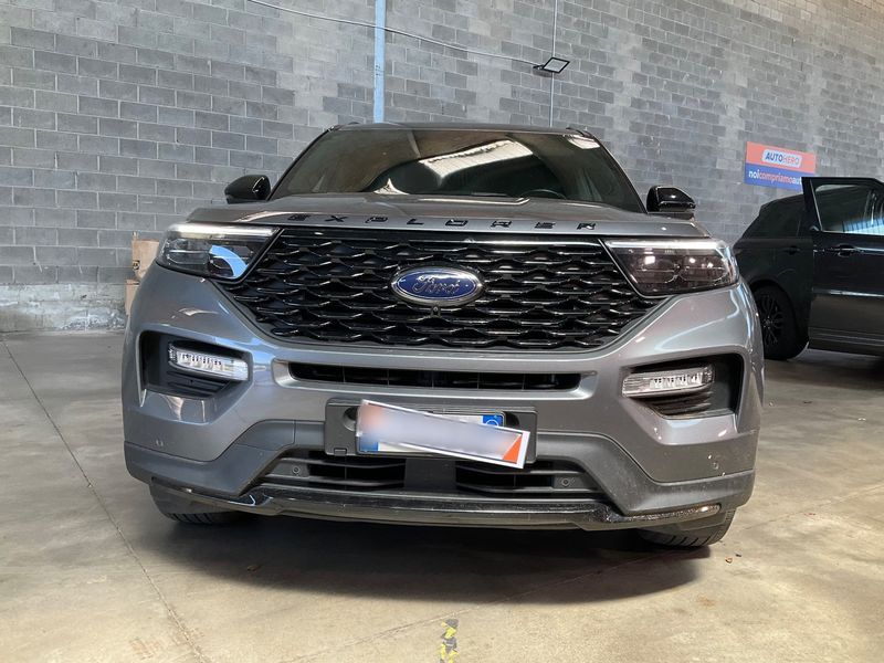 Ford Explorer 3.0 Plug-in Hybrid 4x4 ST-Line — zdjęcie 9