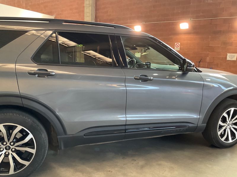 Ford Explorer 3.0 Plug-in Hybrid 4x4 ST-Line — zdjęcie 7