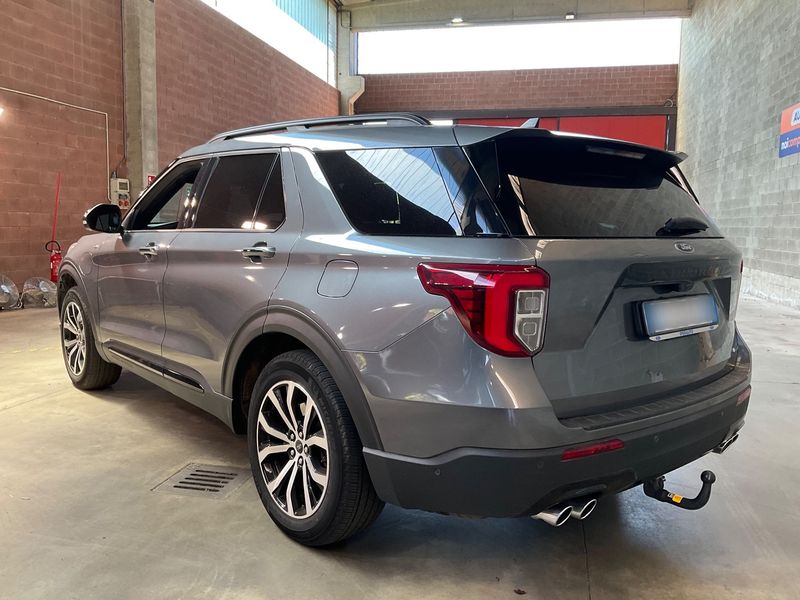 Ford Explorer 3.0 Plug-in Hybrid 4x4 ST-Line — zdjęcie 3
