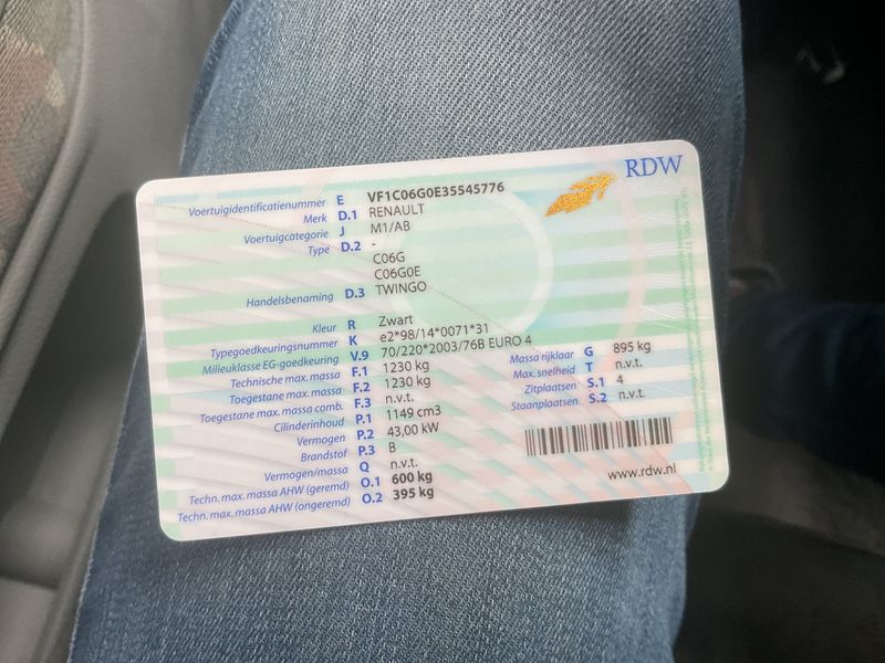 Renault Twingo 1.2 Authentique — zdjęcie 5