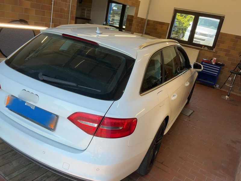 Audi A4 2.0 TDI quattro Ambiente 2012 – снимка 8
