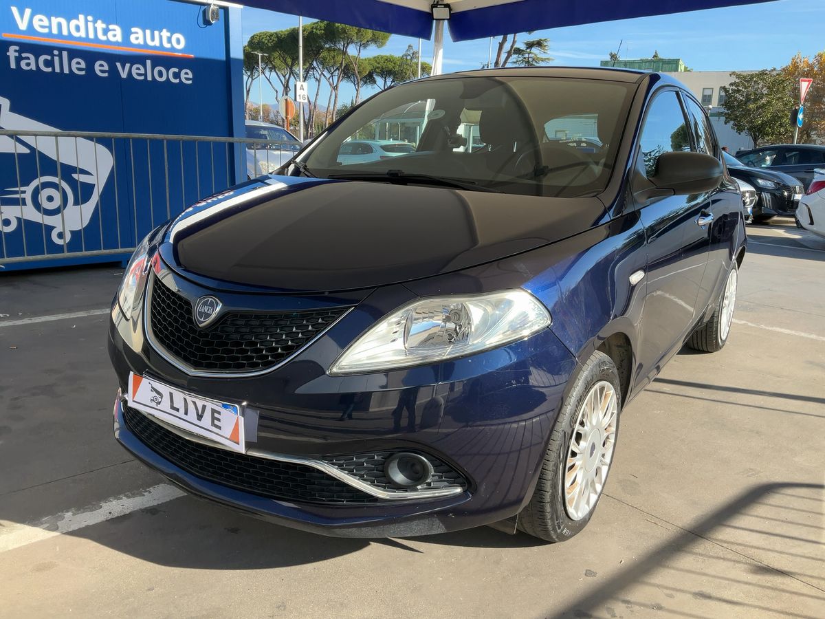 Lancia Ypsilon 1.2 Silver
