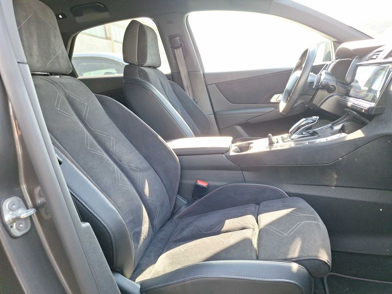 DS Automobiles DS7 1.5 Blue-HDi Performance Line + — zdjęcie 10