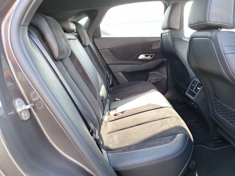 DS Automobiles DS7 1.5 Blue-HDi Performance Line + — zdjęcie 14