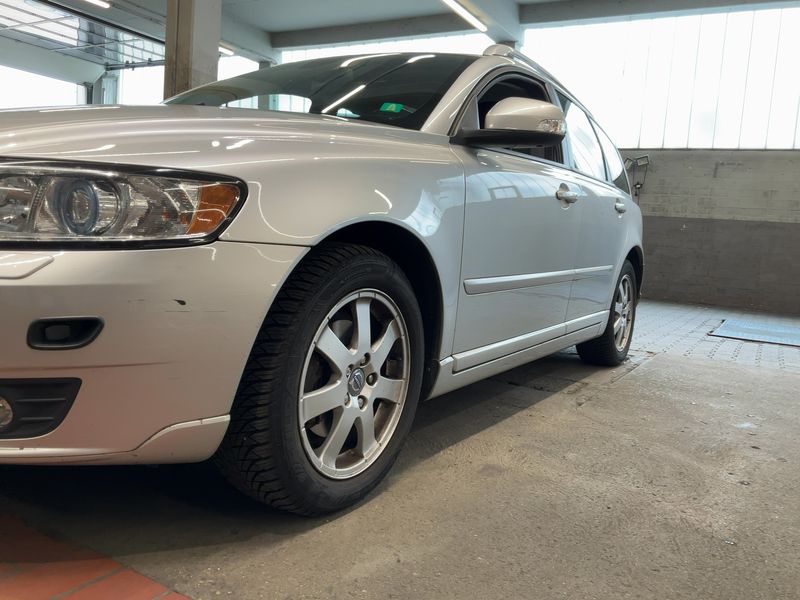 Volvo V50 2.0 F Business Edition — zdjęcie 2