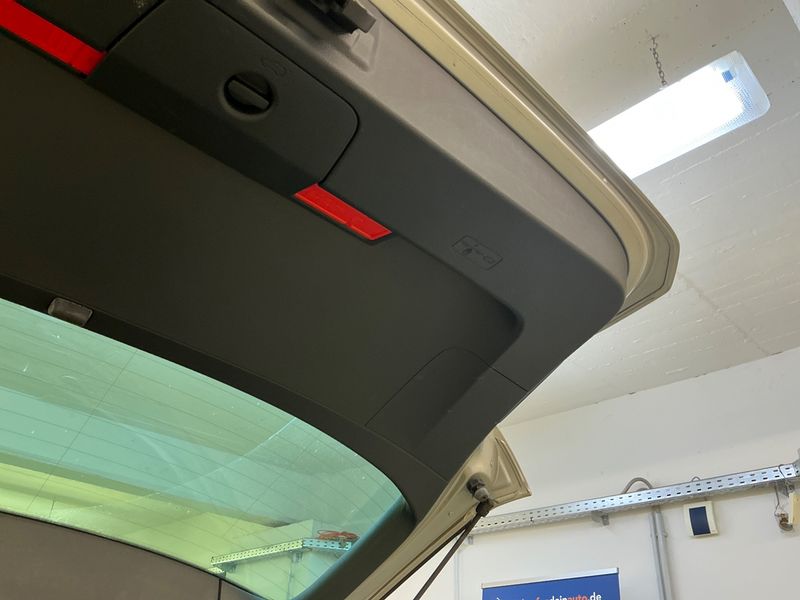 Volkswagen Golf VII Sportsvan 1.4 TSI Lounge BlueMotion Tech 2015 – снимка 28