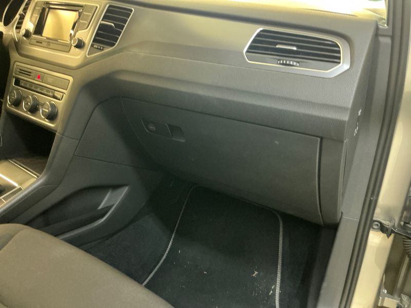 Volkswagen Golf VII Sportsvan 1.4 TSI Lounge BlueMotion Tech 2015 – снимка 29