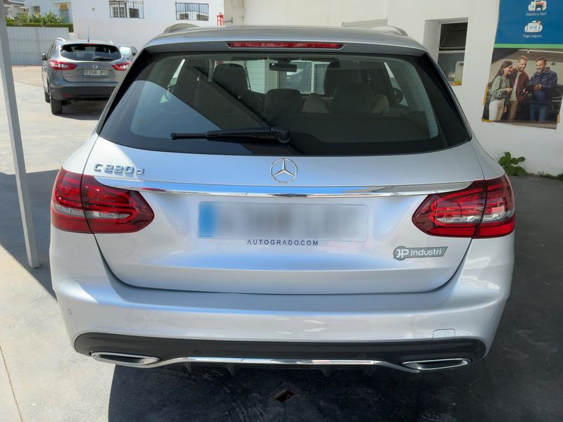 Mercedes-Benz C-Klasse C 220 d T AMG Line — zdjęcie 5
