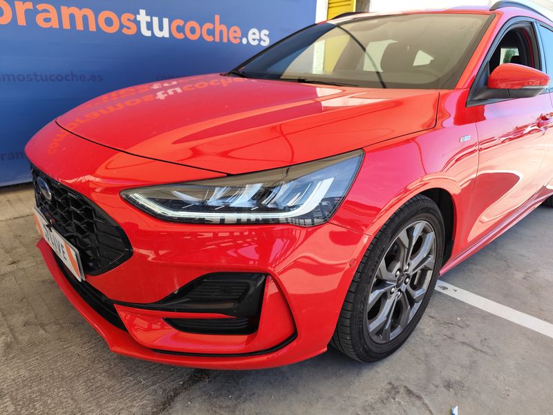 Ford Focus 1.0 EcoBoost Mild-Hybrid ST-Line — zdjęcie 2