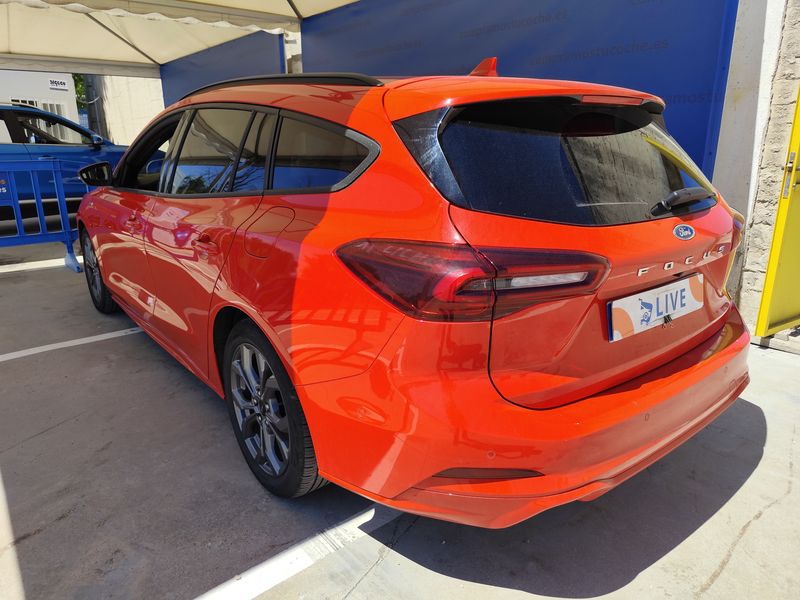 Ford Focus 1.0 EcoBoost Mild-Hybrid ST-Line — zdjęcie 3