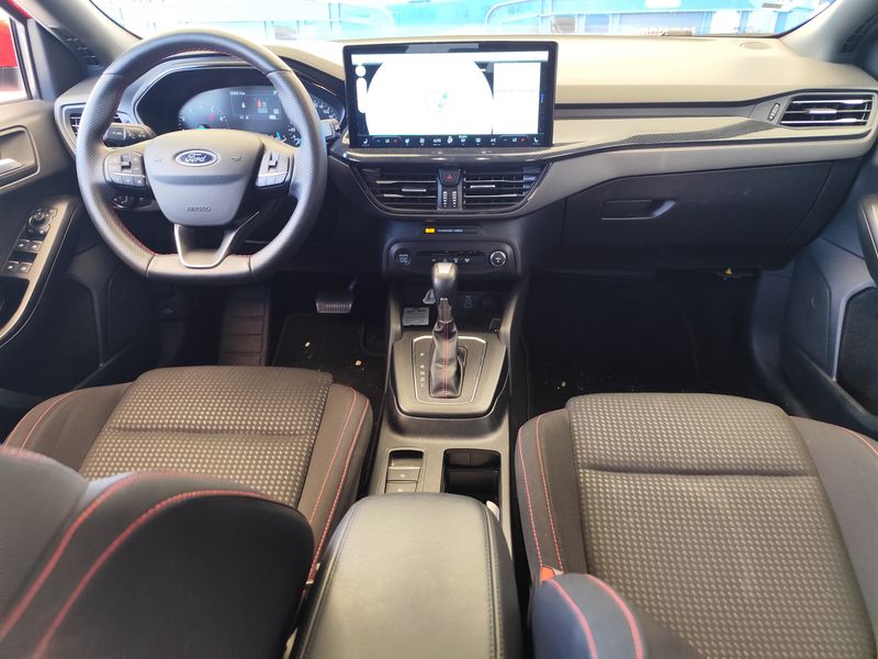 Ford Focus 1.0 EcoBoost Mild-Hybrid ST-Line — zdjęcie 10
