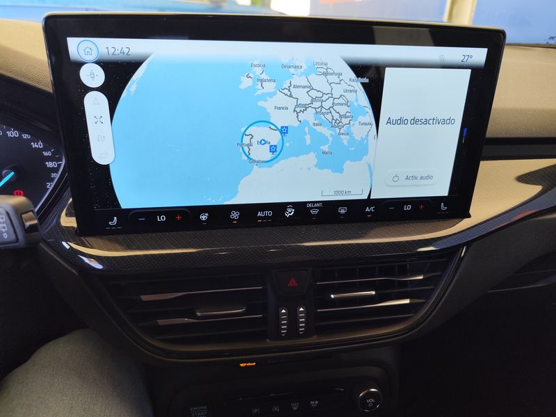 Ford Focus 1.0 EcoBoost Mild-Hybrid ST-Line — zdjęcie 12