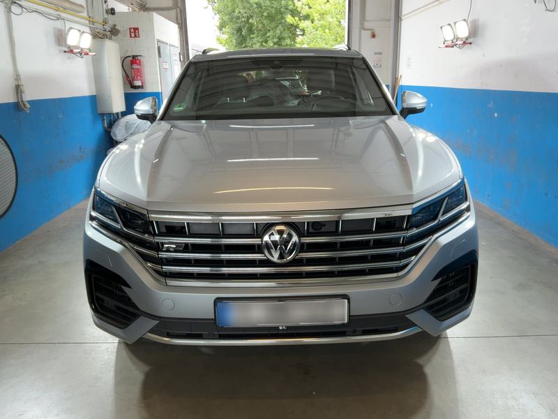 Volkswagen Touareg 4.0 TDI R-Line 4Motion — zdjęcie 9