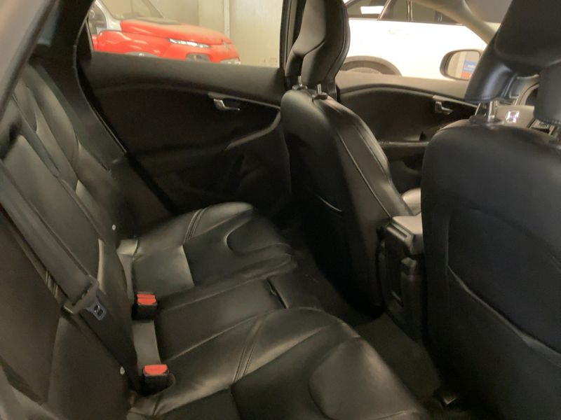 Volvo V40 1.6 D2 — zdjęcie 14