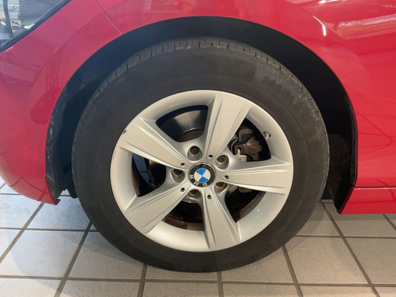 BMW 1er 114i 2014 – снимка 3