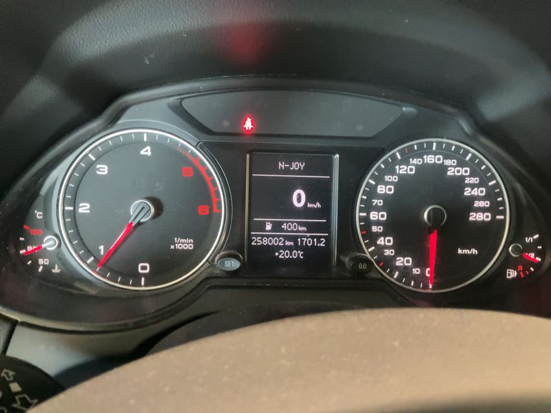 Audi Q5 2.0 TDI quattro 2013 – снимка 19